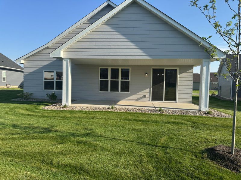 17963 Grantham Ln, Lakeville, MN 55044