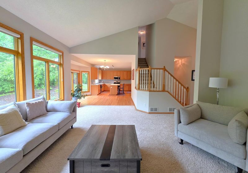 842 Bald Lake Ct, Eagan, MN 55123
