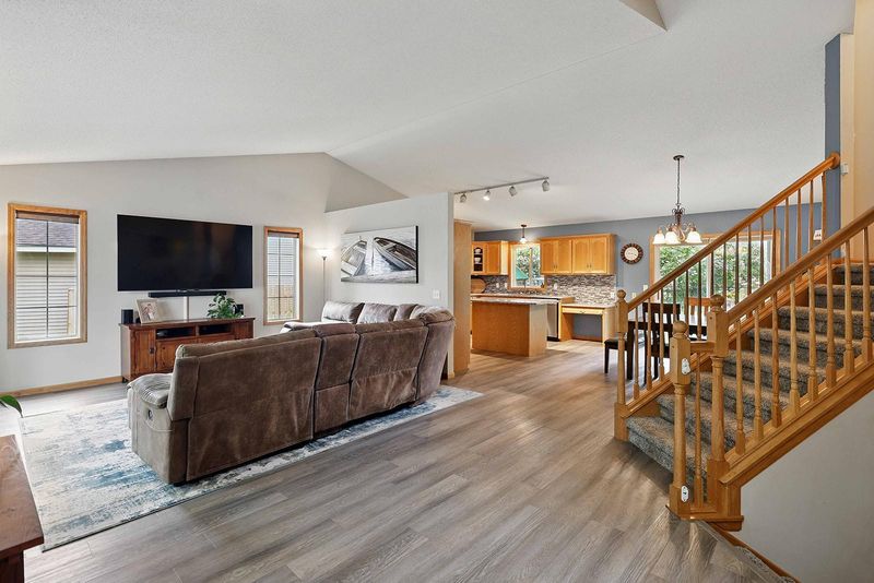 1113 Garden Brook Dr, Sauk Rapids, MN 56379