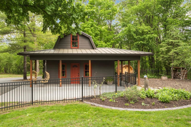 15513 Loop Rd S, Burnsville, MN 55306