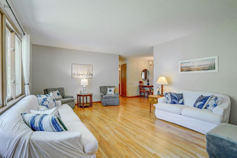 8137 Vincent Ave S, Bloomington, MN 55431