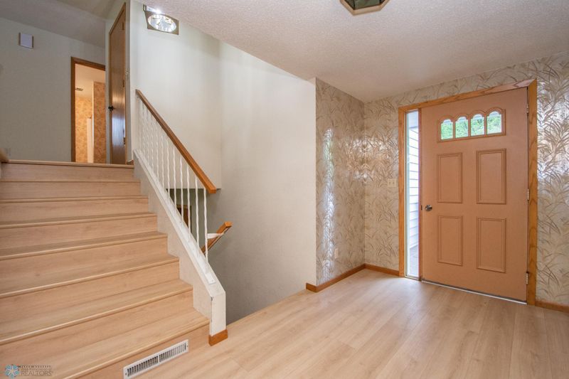 3713 4th St S, Moorhead, MN 56560