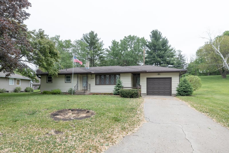 110 Vine St N, Prescott, WI 54021
