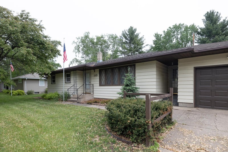 110 Vine St N, Prescott, WI 54021