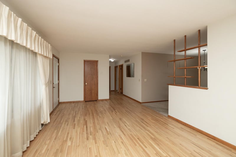 110 Vine St N, Prescott, WI 54021