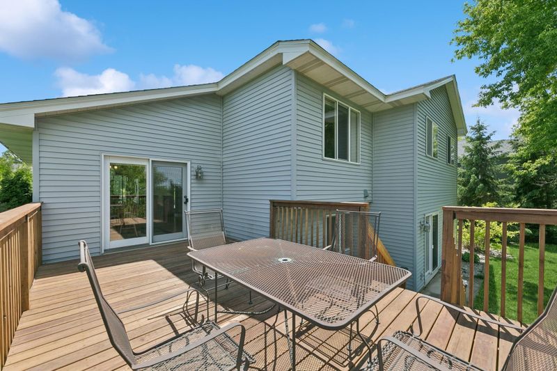 13797 Widgeon Ln, Rogers, MN 55374