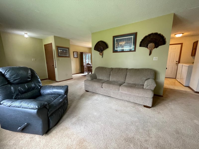 402 Park St, Ostrander, MN 55961