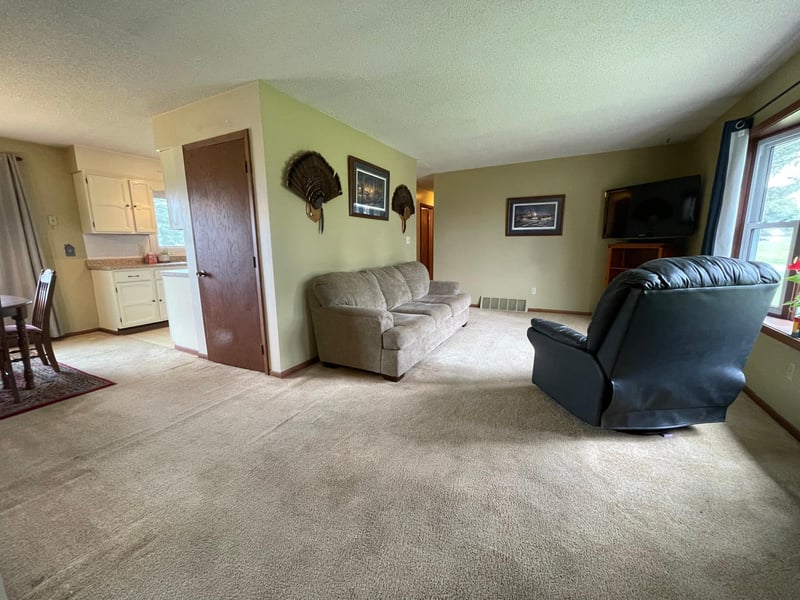 402 Park St, Ostrander, MN 55961