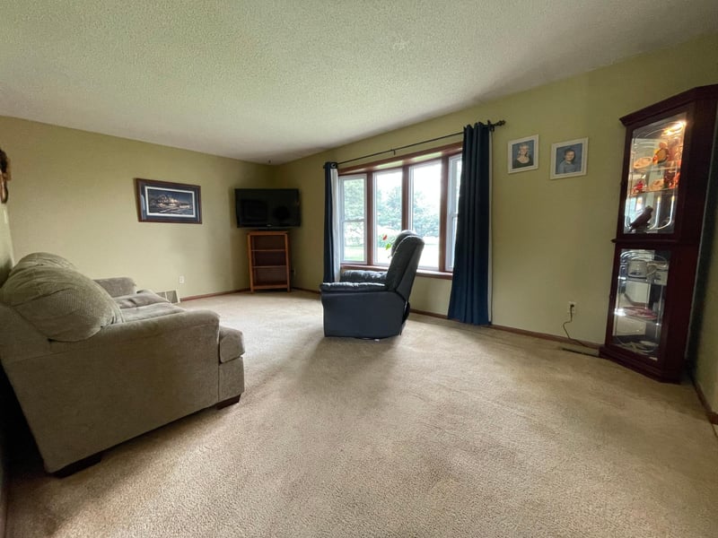 402 Park St, Ostrander, MN 55961