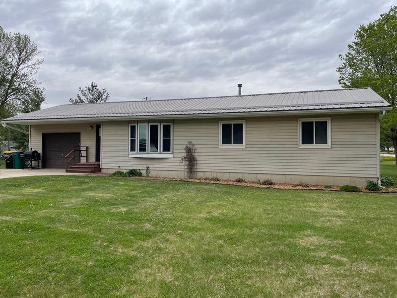402 Park St, Ostrander, MN 55961