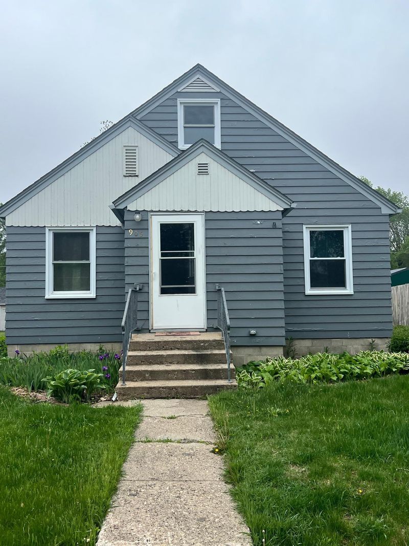 905 12th Ave, Clarkfield, MN 56223