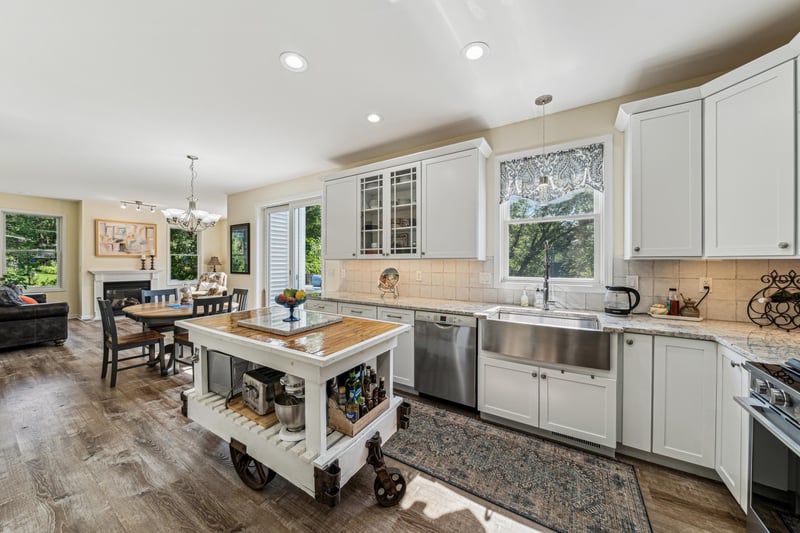401 Holmes St, Marine On Saint Croix, MN 55047