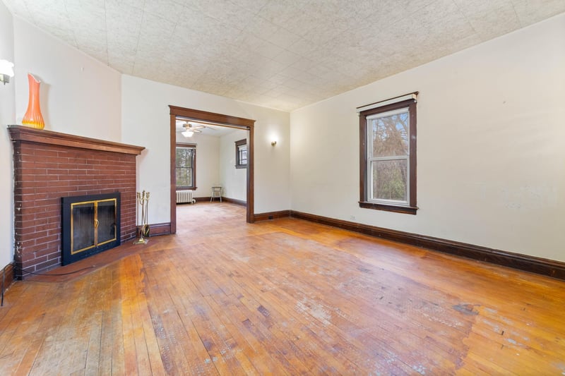 1818 E 4th St, Duluth, MN 55812