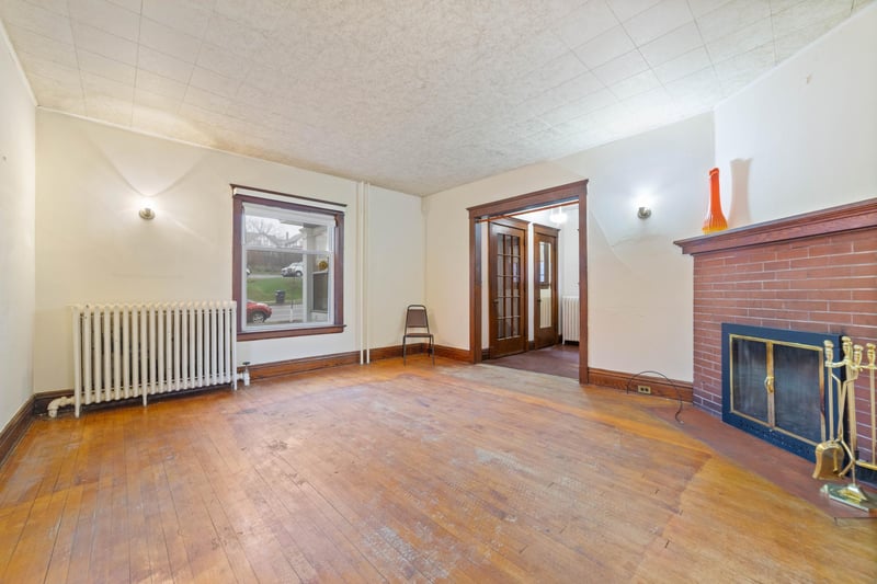 1818 E 4th St, Duluth, MN 55812