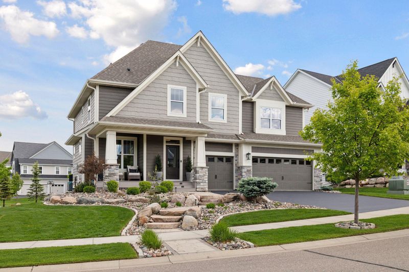 16320 Dunfield Dr, Lakeville, MN 55044