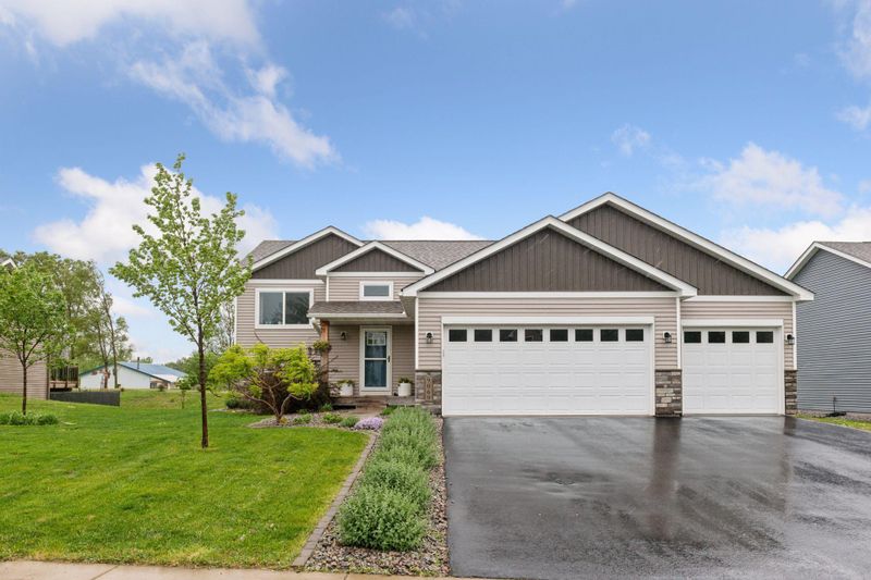 9069 Cheyenne Cir, Waverly, MN 55390