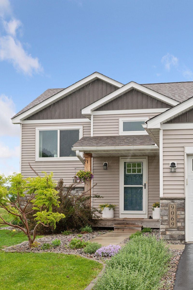 9069 Cheyenne Cir, Waverly, MN 55390