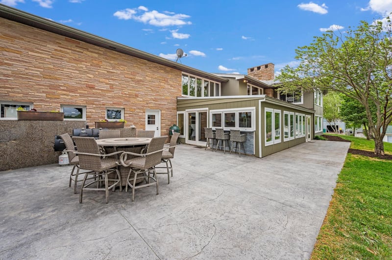 1830 Oakwood Ave, Fairmont, MN 56031
