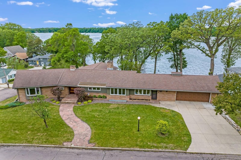 1830 Oakwood Ave, Fairmont, MN 56031