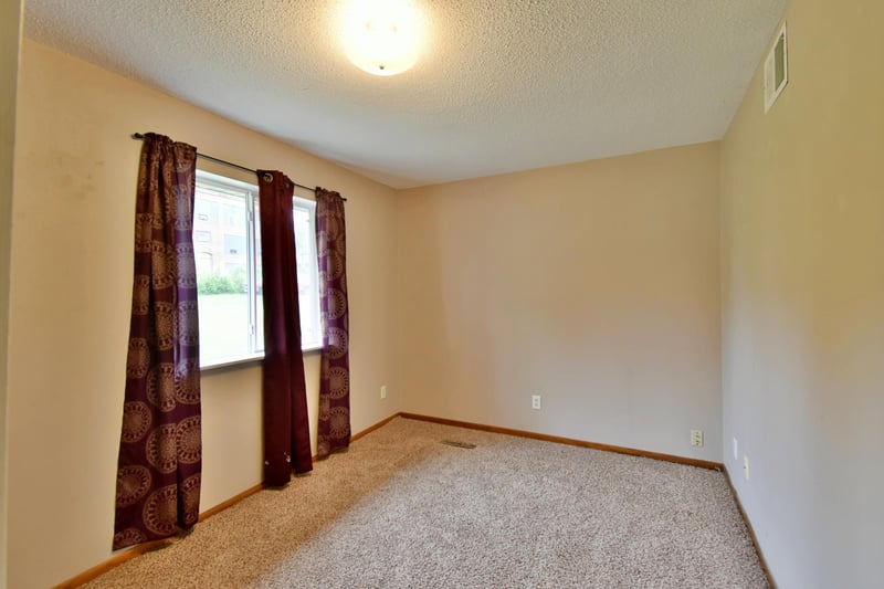 160 Cedar St, Holdingford, MN 56340