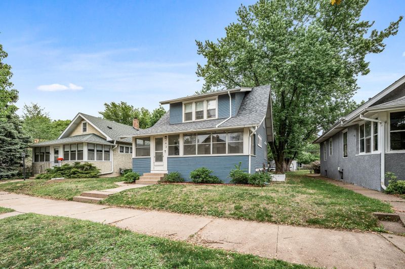 243 9th Ave S, South Saint Paul, MN 55075