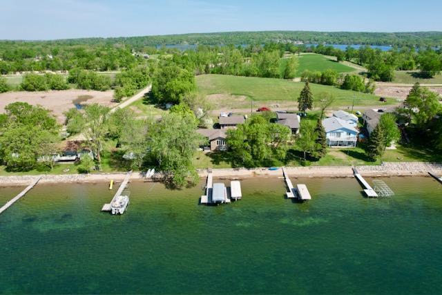 21048 Hazelwood Trl, Fergus Falls, MN 56537