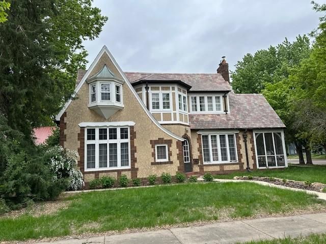 100 Wood St S, Jordan, MN 55352
