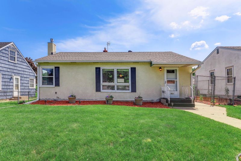 864 Howard St N, Saint Paul, MN 55119