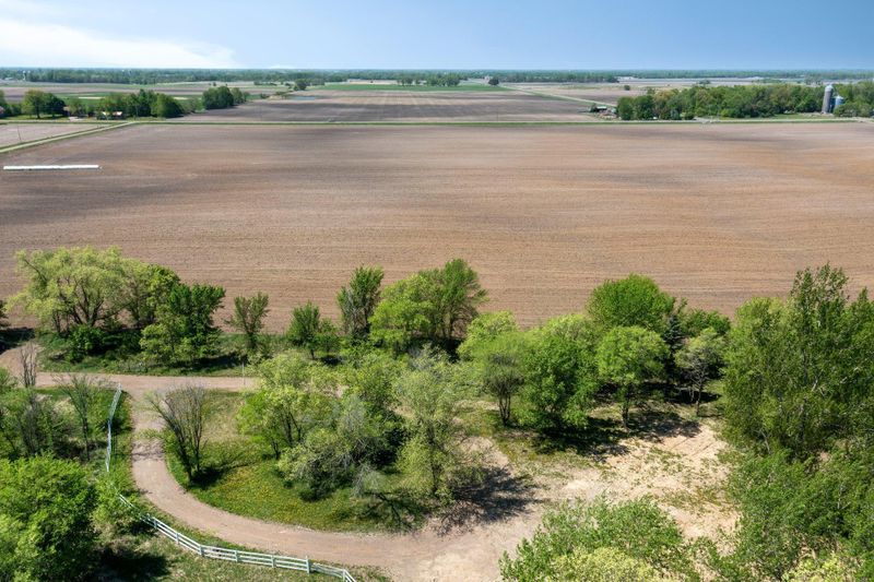 8242 52nd St, Princeton, MN 55371