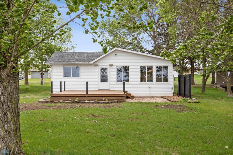 24527 Twilight Ln, Pelican Rapids, MN 56572