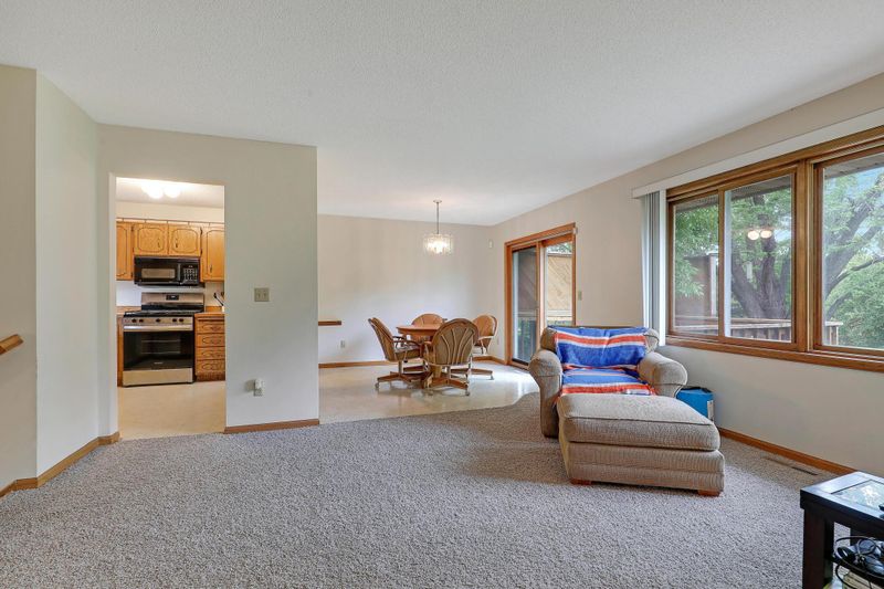 8448 Fairfield Rd, Brooklyn Park, MN 55444