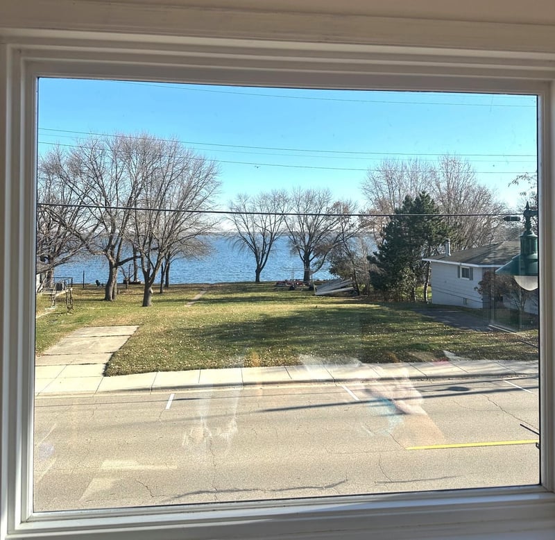 130 Lake Ave N, Spicer, MN 56288