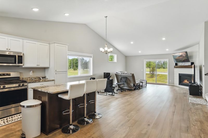 596 Emmy Ln, Hanover, MN 55341