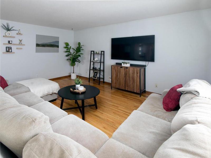 6425 Josephine Ave, Edina, MN 55439