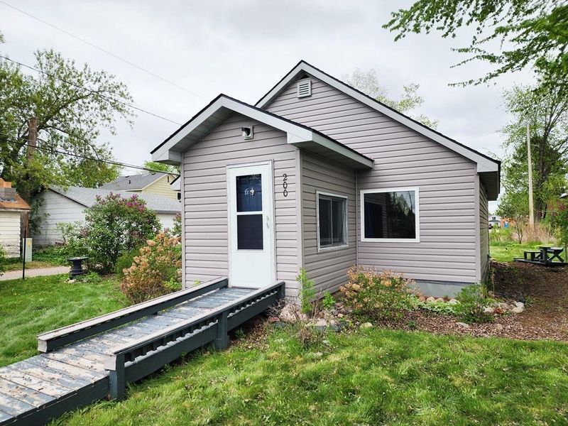 200 Jessie St, Marble, MN 55764