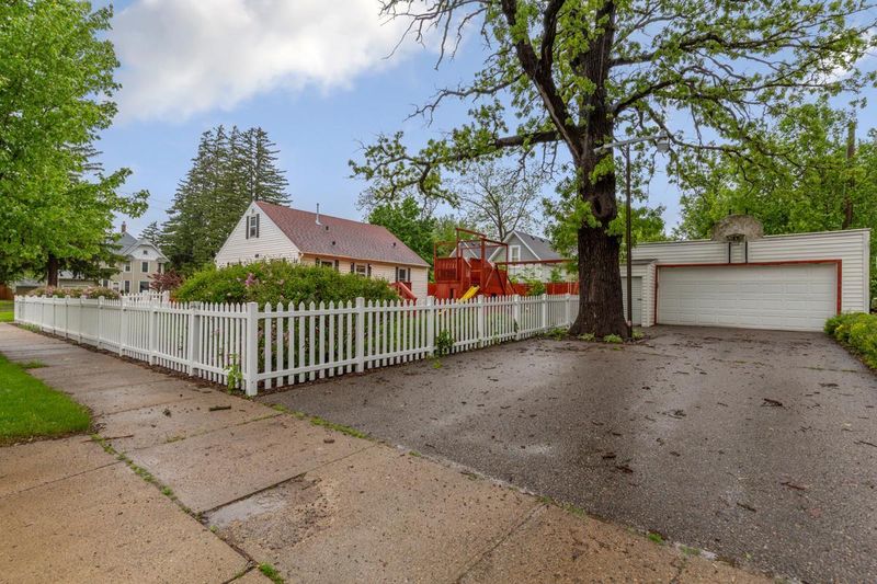 1207 S Cedar Ave, Owatonna, MN 55060