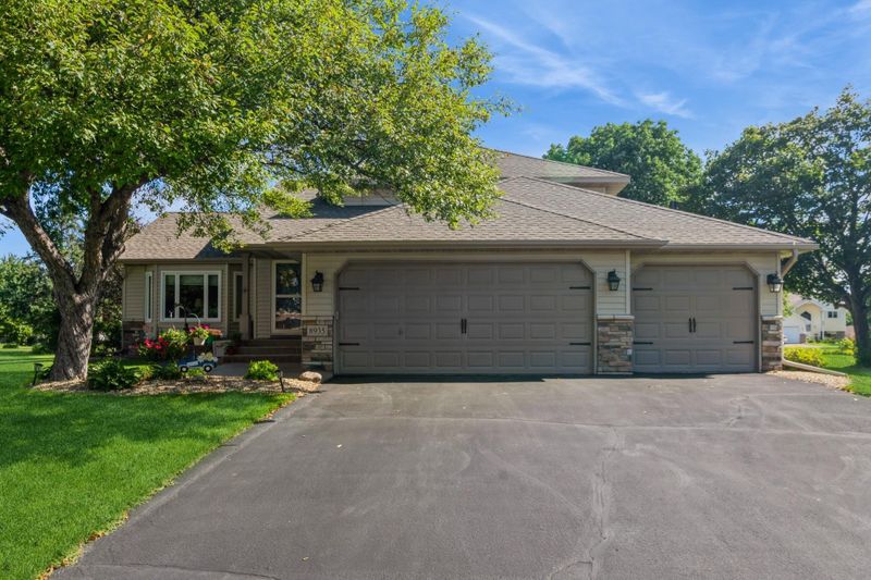 8935 Regent Pw, Brooklyn Park, MN 55443