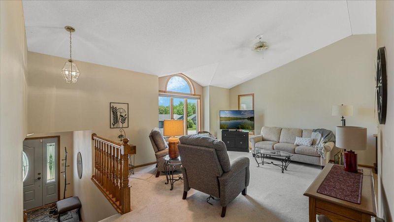 2705 Serenity Dr, Saint Cloud, MN 56301