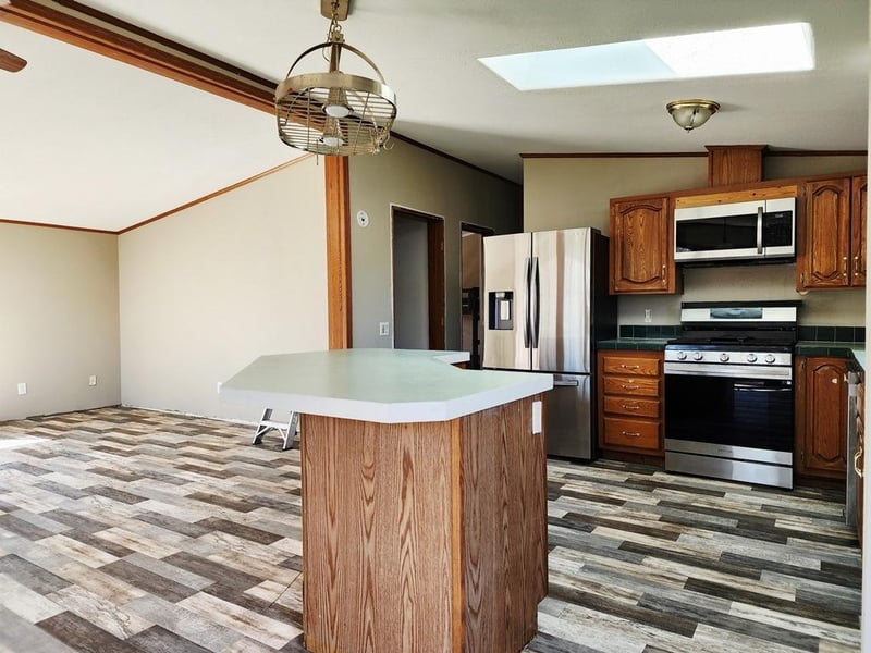 112 Parkwood Dr, Wrenshall, MN 55797