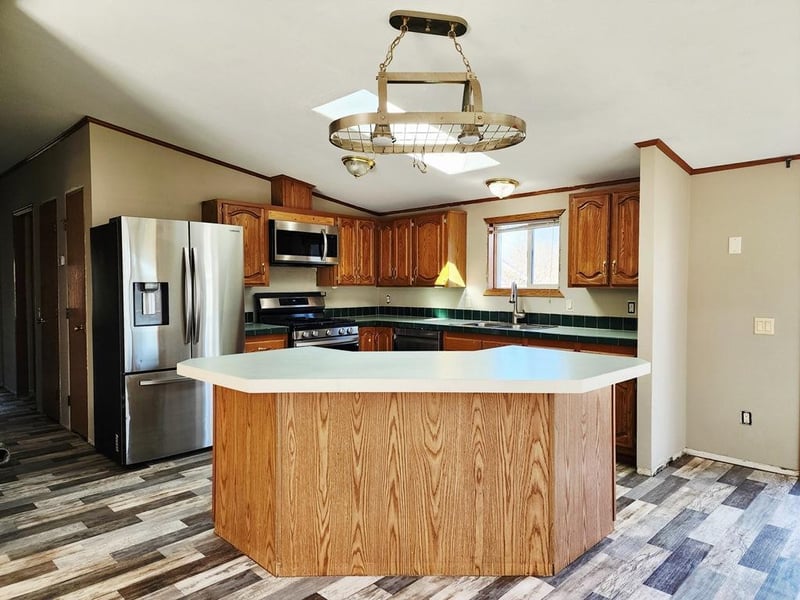 112 Parkwood Dr, Wrenshall, MN 55797