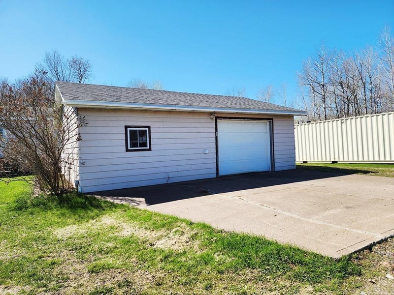 112 Parkwood Dr, Wrenshall, MN 55797