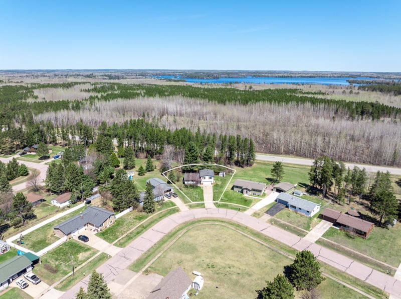 22 Cottonwood Ct, Babbitt, MN 55706