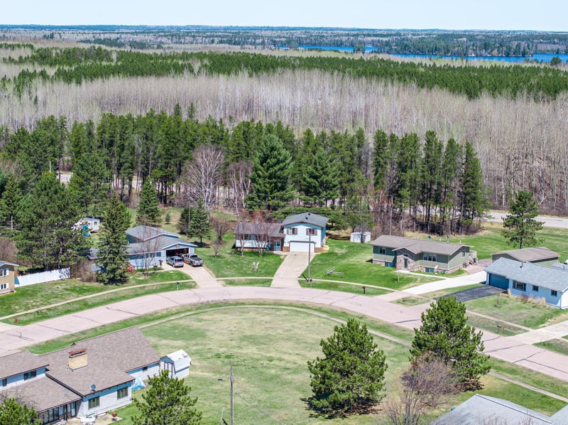 22 Cottonwood Ct, Babbitt, MN 55706