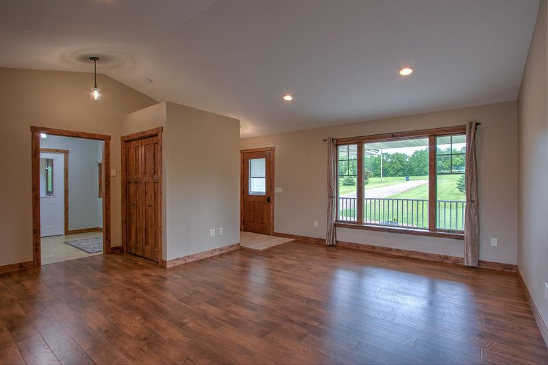2563 125th Ave, Braham, MN 55006