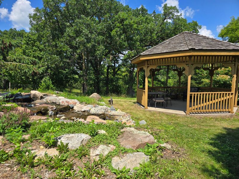 8431 County 17 Blvd, Cannon Falls, MN 55009