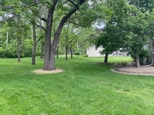 13993 Crosstown Blvd NW, Andover, MN 55304