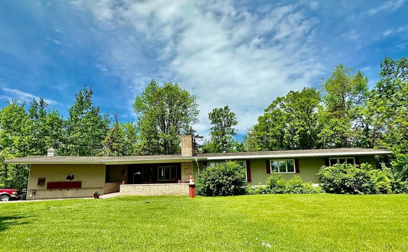 912 Central Ave W, Greenbush, MN 56726