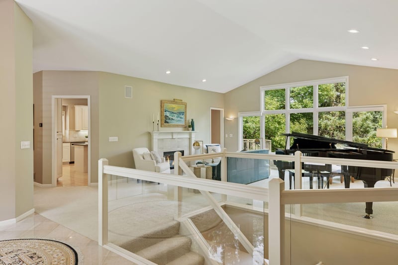 13936 Oakland Pl, Minnetonka, MN 55305