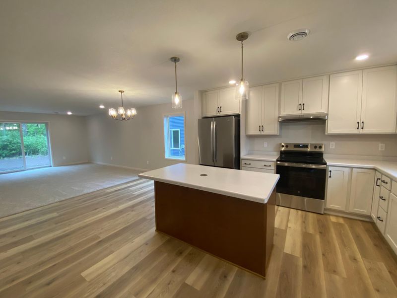 1082 Falcon Rd SE, Rochester, MN 55904