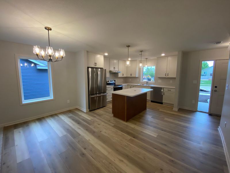 1082 Falcon Rd SE, Rochester, MN 55904